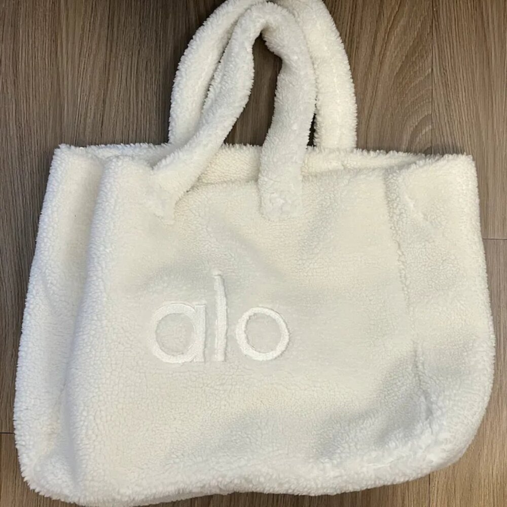 Alo Yoga Ivory Foxy Sherpa Tote